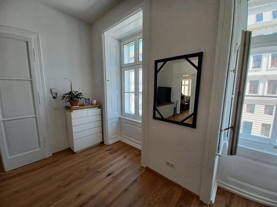 Sehr Zentral Gelegen Viena Exterior foto